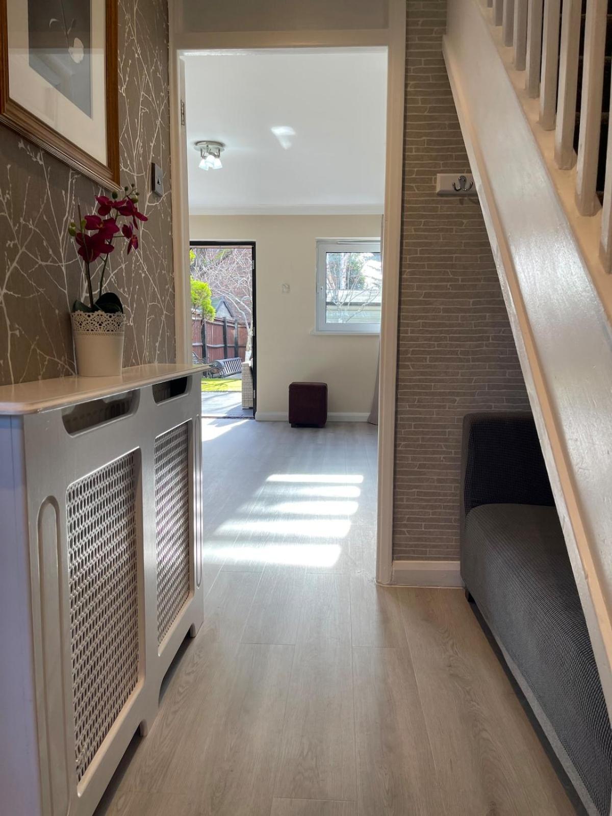 Amazing New Refurbished Londra