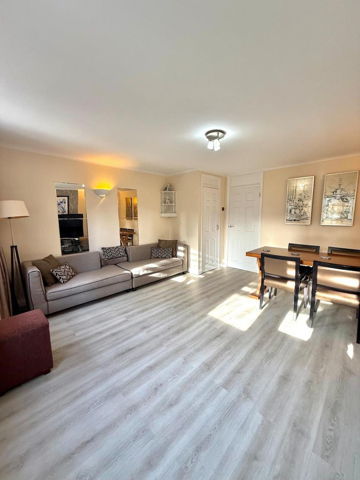 Amazing New Refurbished * Londra