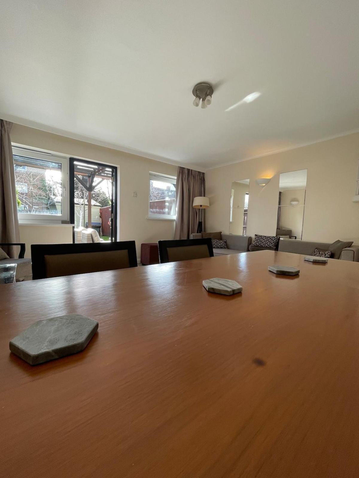 Amazing New Refurbished Londra