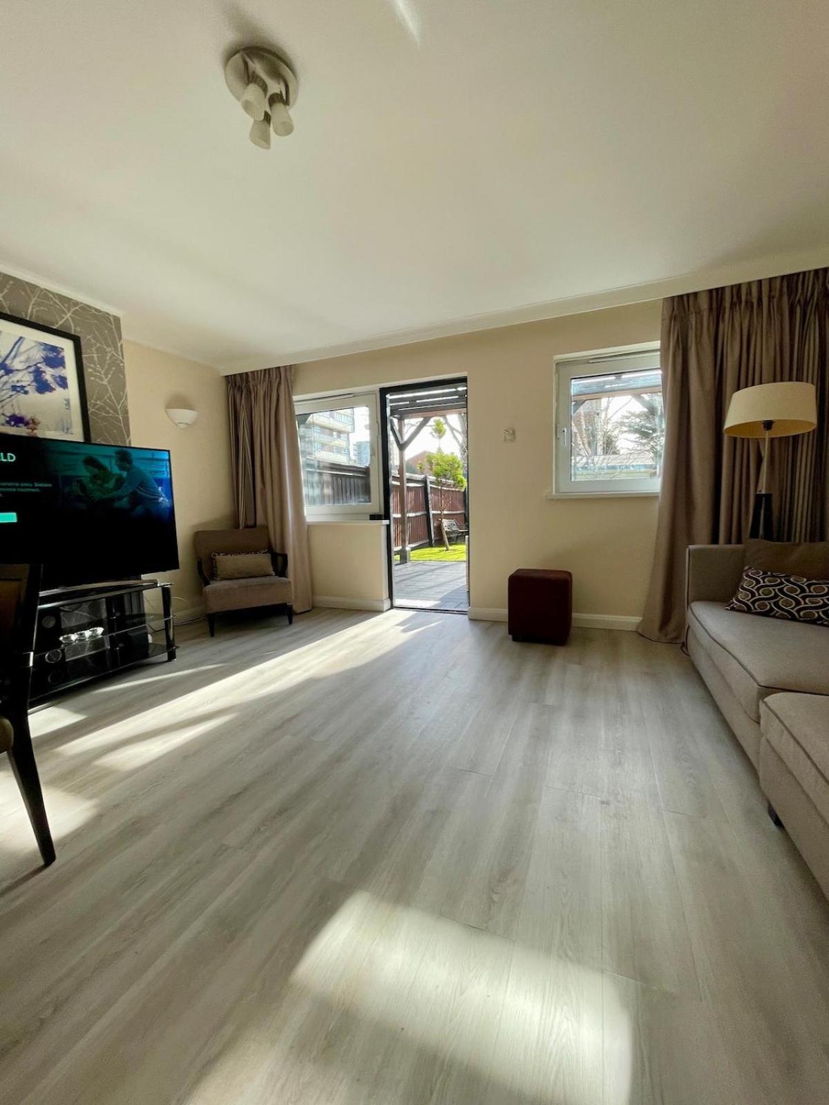 Amazing New Refurbished * Londra