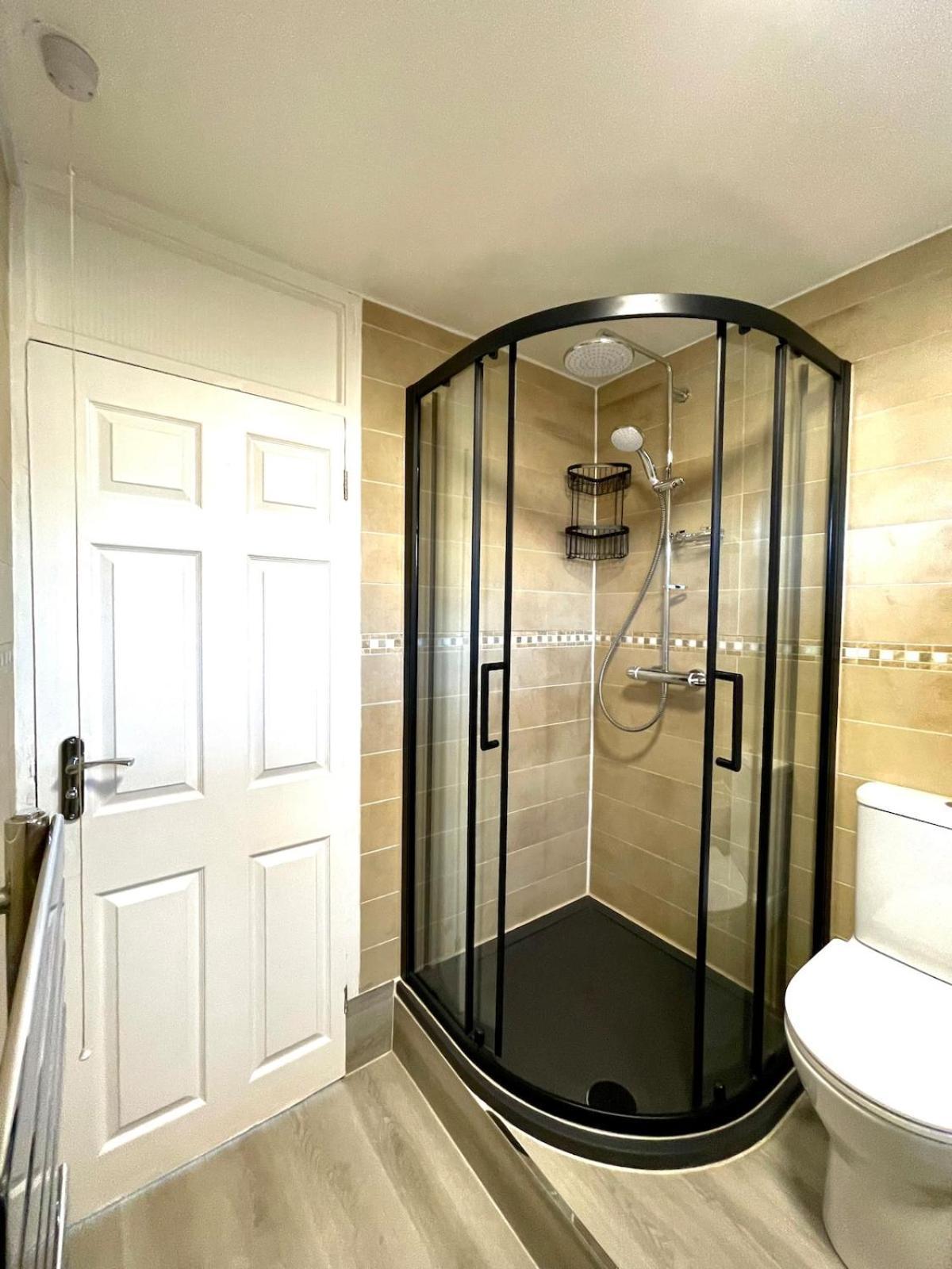 Amazing New Refurbished Londra