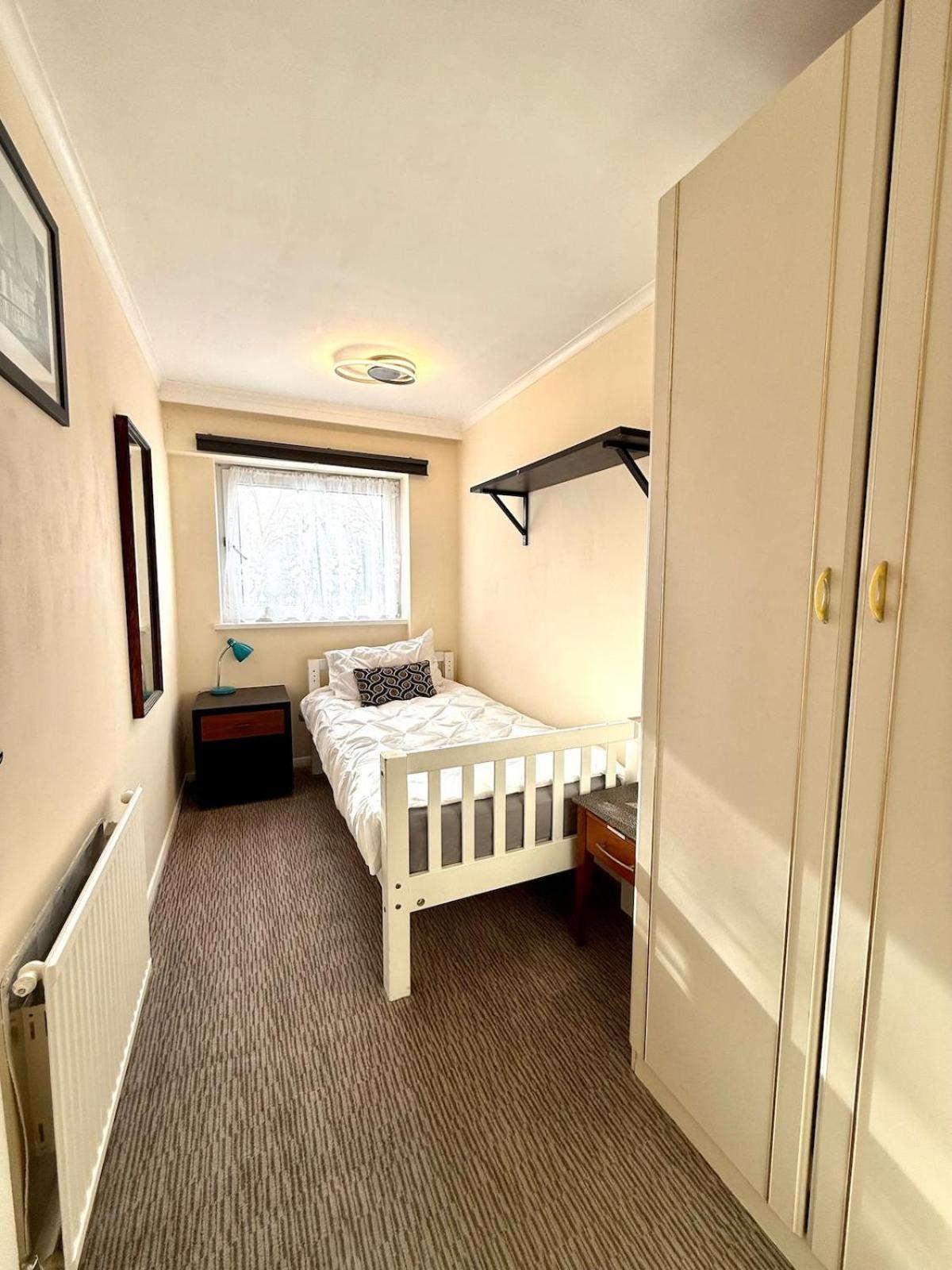 Amazing New Refurbished * Londra